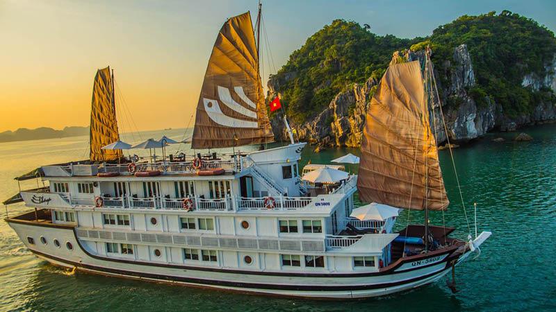 Klassisk båd halong bay Vietnam Bhaya cruise